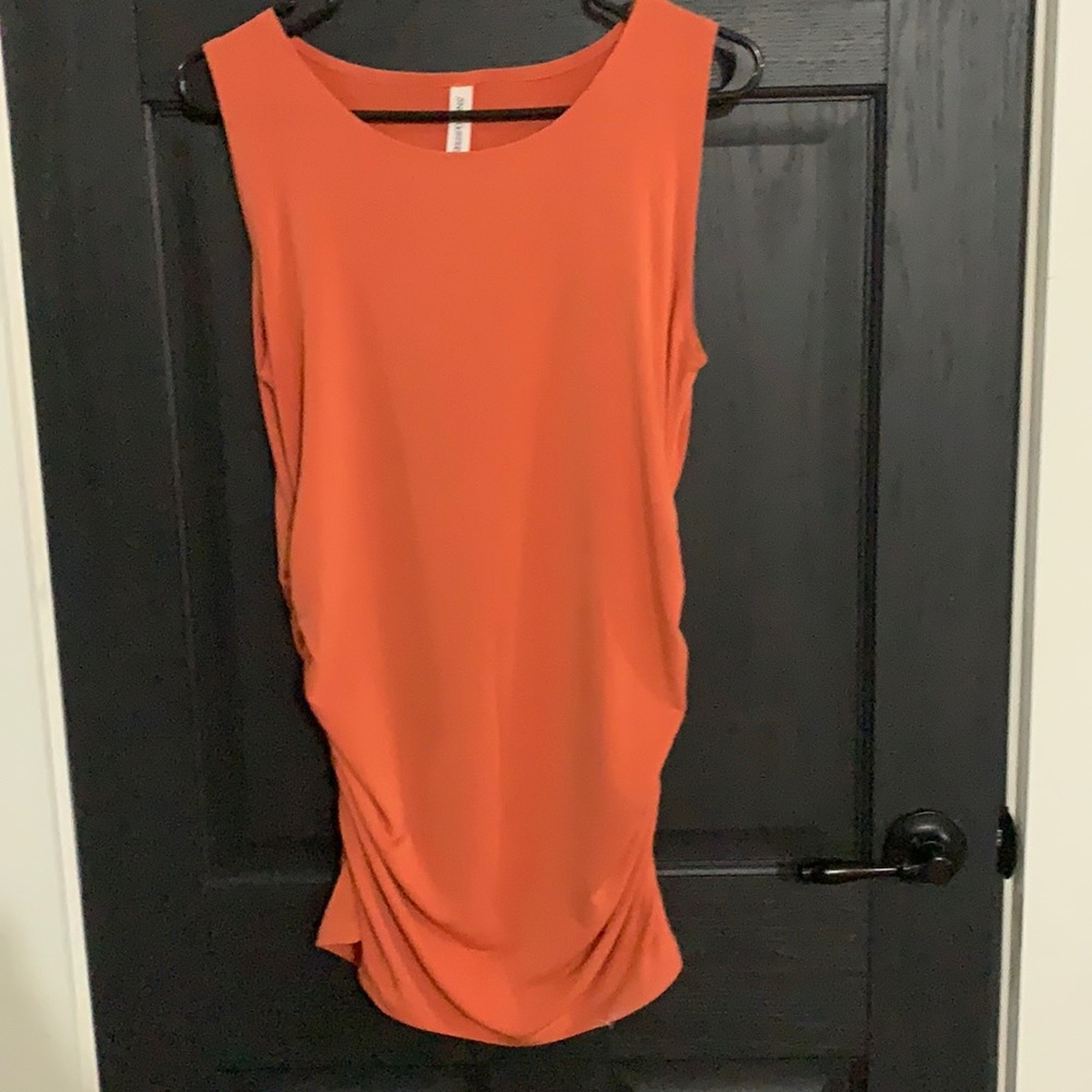 NWOT sleeveless blouse xl